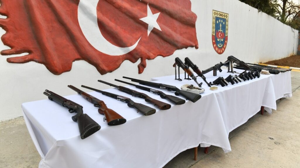 sanliurfada silah kacakcilarina operasyon 22 gozalti a8WBJDKe