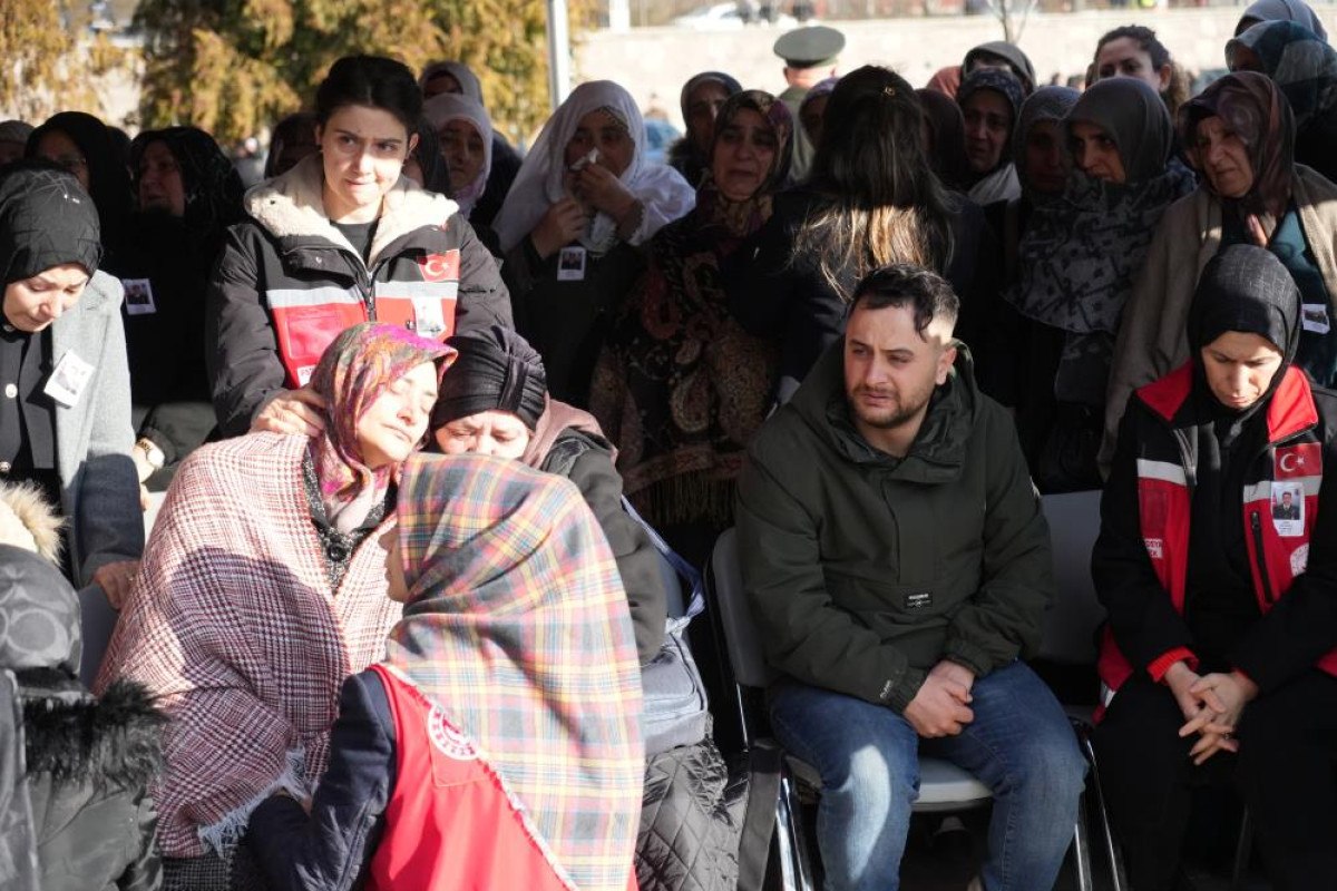 Şehit Astsubay Ufuk Akıncı son yolculuğuna uğurlandı 4 sehit astsubay ufuk akinci son yolculuguna ugurlandi 3 6vnO5im7