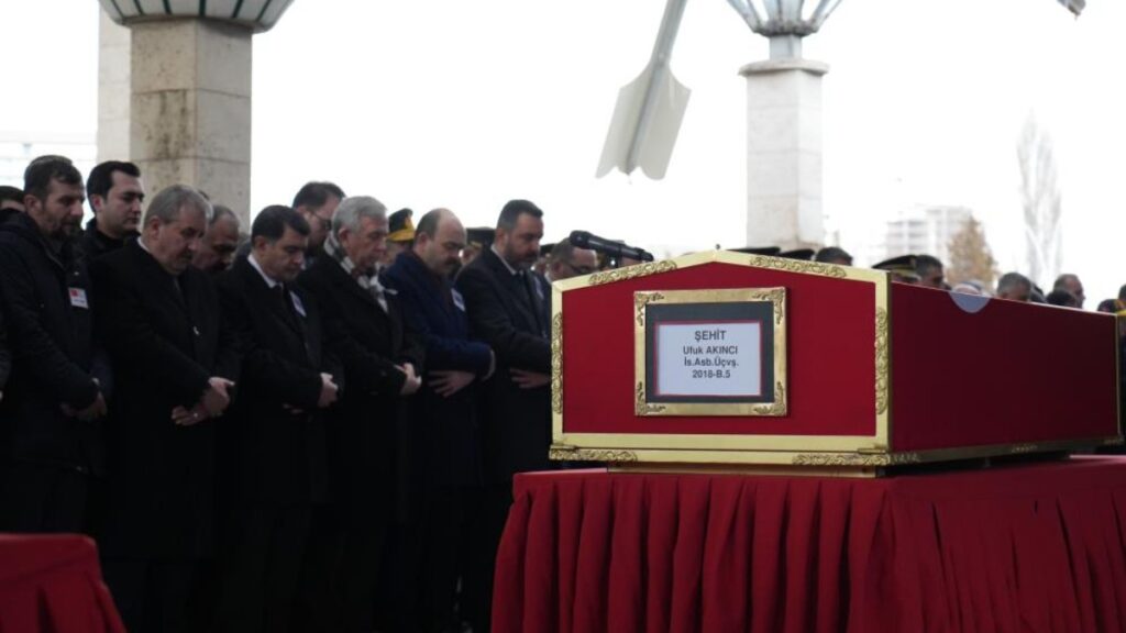 sehit astsubay ufuk akinci son yolculuguna ugurlandi ggv1dfFC