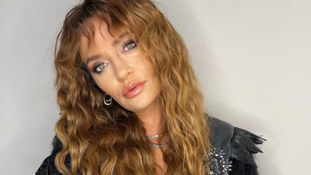 sette kaza geciren oyuncu didem balcin hastaneye kaldirildi id4LUG3u