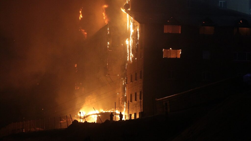 spor camiasindan boludaki yangin icin bassagligi mesajlari c649nRfL