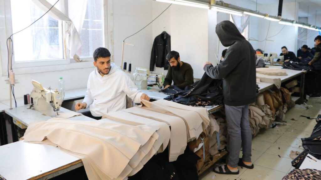 suriyeli isciler ulkelerine donuyor isverenlerin endiseleri artiyor 4cRYhRSV