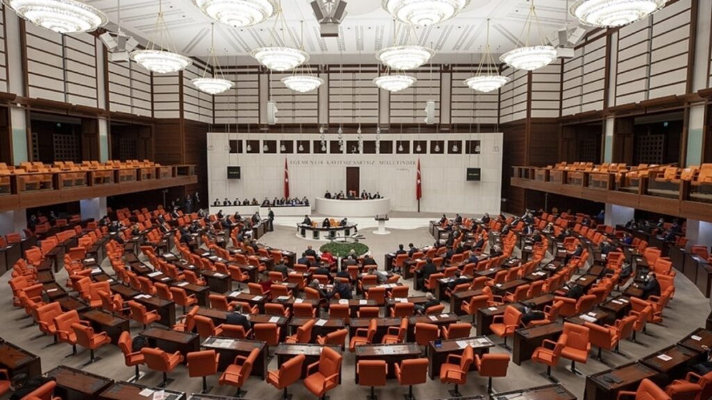 tatil donusu tbmmde yogun mesai zxcwCbk5