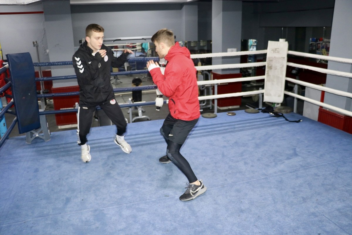 trabzonlu babanin boksor olma hayalini cocuklari gerceklestirdi 0 m8MtECQk