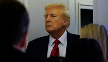 trump azili suclulari para karsiliginda baska ulkelere gondermeyi onerdi Szq7eJxL