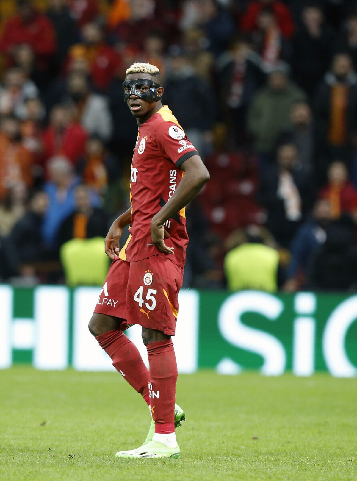 victor osimhen ofsayta takiliyor 0 6p4j7qmH