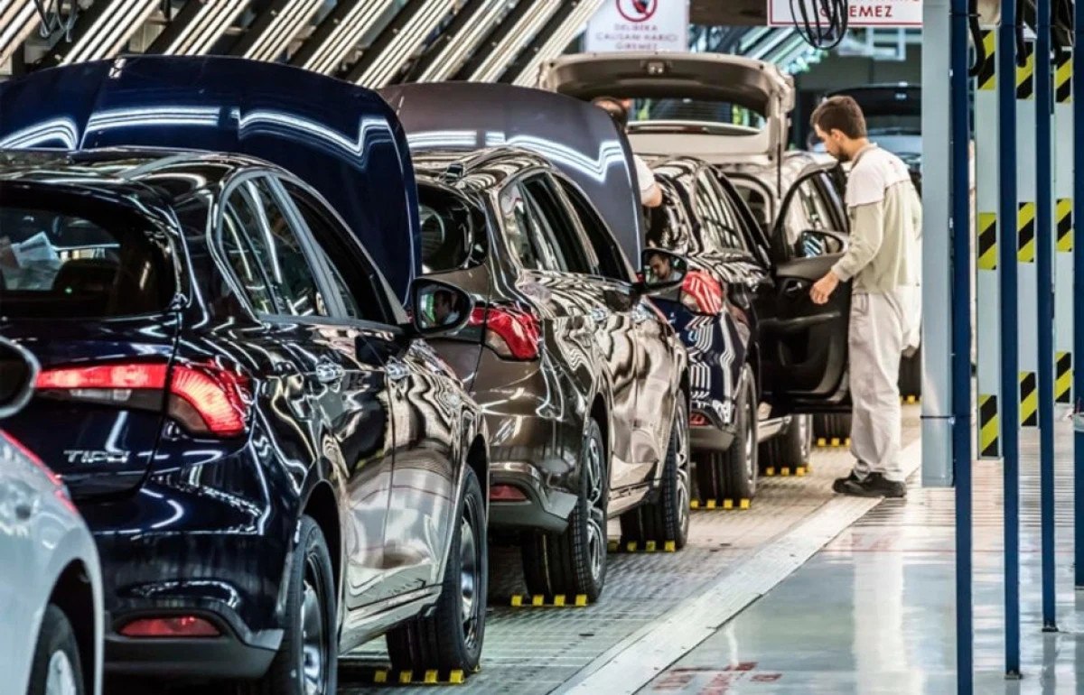 2025'te Türkiye'de en çok satılan otomobiller belli oldu 1 2025te turkiyede en cok satilan otomobiller belli oldu 0 aN42umzc