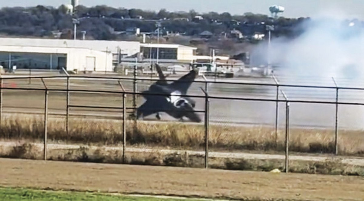 abdnin alaska eyaletinde f 35 savas ucagi dustu 1