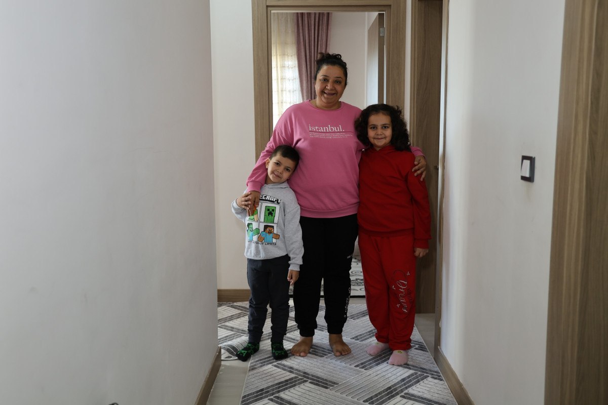 adanada depremzede aile yeni yuvalarinda huzuru buldu 0 fpLaFUyb
