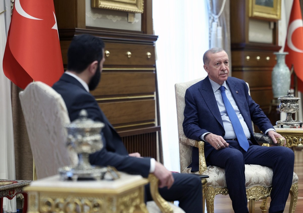 Ahmed Şara'dan Cumhurbaşkanı Erdoğan'a teşekkür 1 ahmed saradan cumhurbaskani erdogana tesekkur 0 5ynzrHsK