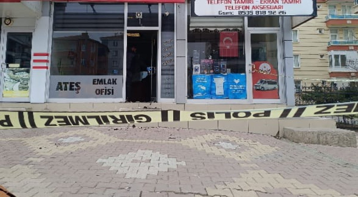 Aksaray'da kardeşiyle yeğenini bıçakladı 3 aksarayda kardesiyle yegenini bicakladi 2 7MXc6ymi