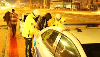 aksarayda ucuncu kez alkollu yakalanan surucunun ehliyetine 5 yil el konuldu yiWKaOlL