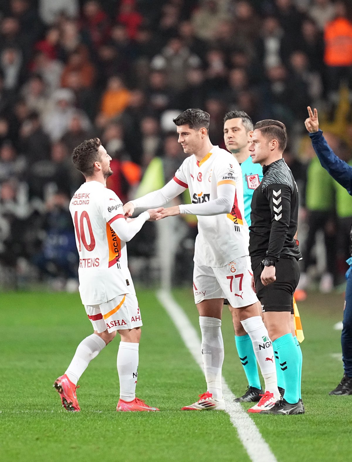 alvaro morata galatasarayda ilk macina cikti 0 zqyF4pnY