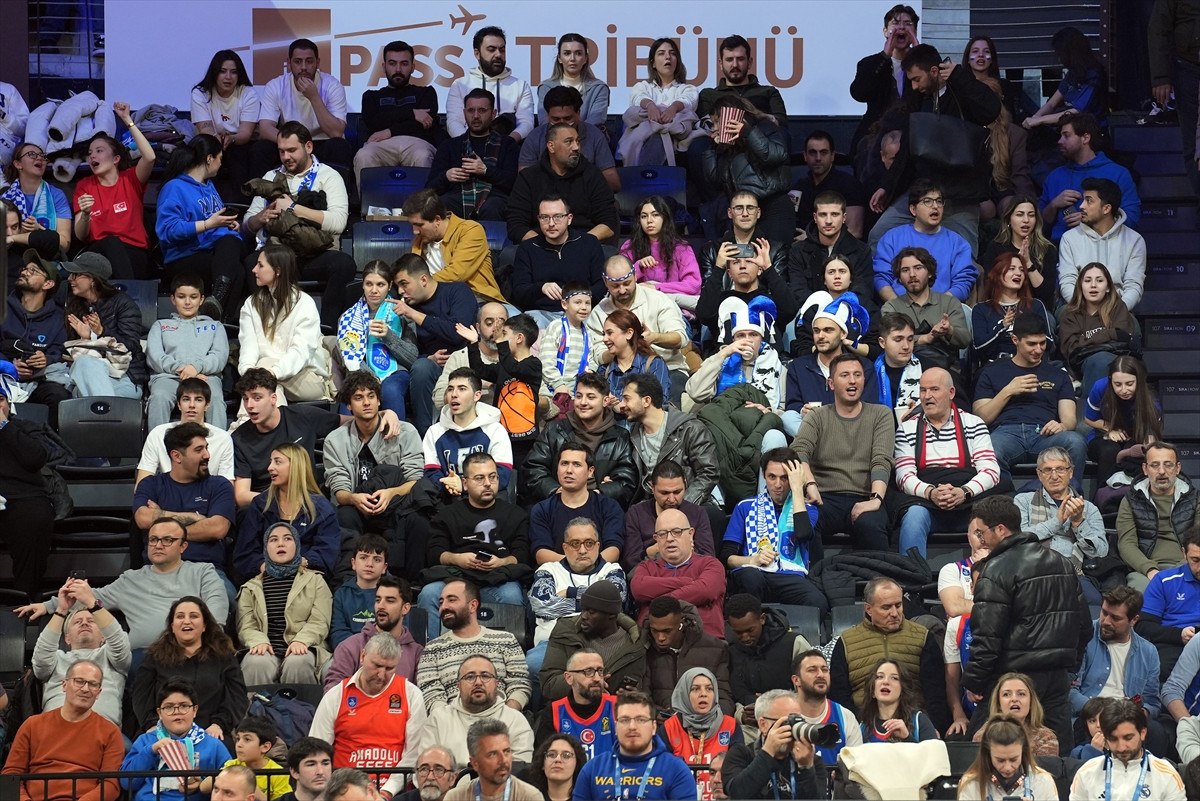 Anadolu Efes, EuroLeague'de Real Madrid'i yendi 2 anadolu efes euroleaguede real madridi yendi 1 zUNGOddm