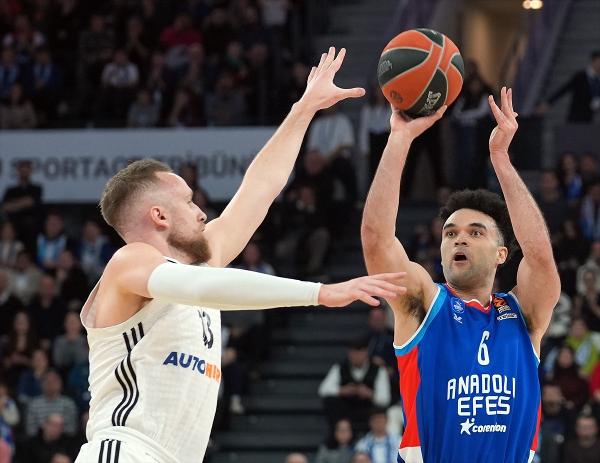 anadolu efes euroleaguede real madridi yendi 4 EOc439WI