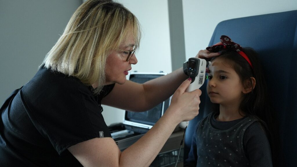 ani goz kaymasi yasayan minik nehir erken mudahale ile sagligina kavustu JGf2pGbq