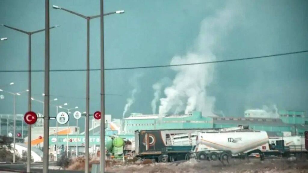 ankarada bor isletmesinde asit patlamasi 2 yarali 3d2NTetf