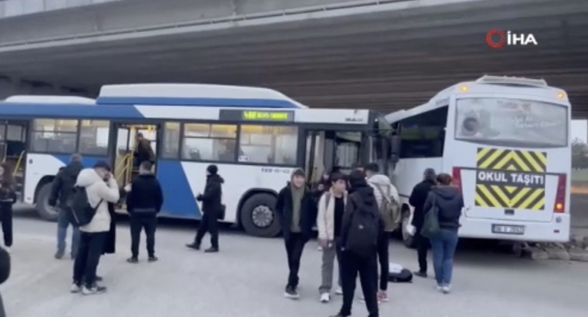 ankarada otobus ile servis araci carpisti 1 8quMJmtG