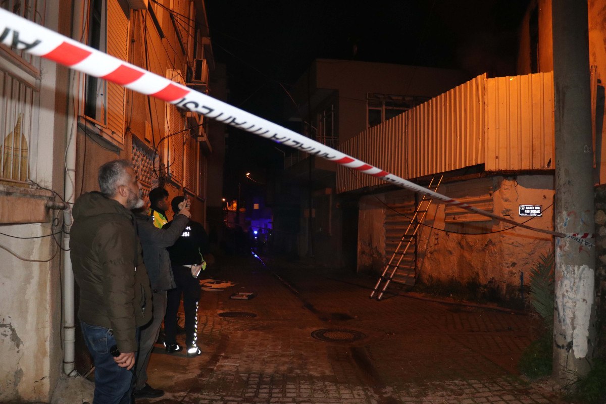 antalyada 150 yillik binada korkutan yangin 4 kUh72P9u