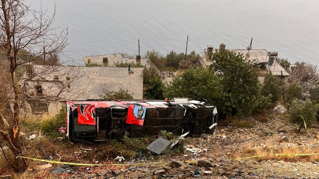 antalyada isci elektrik akimina kapildi p6GHE1mk