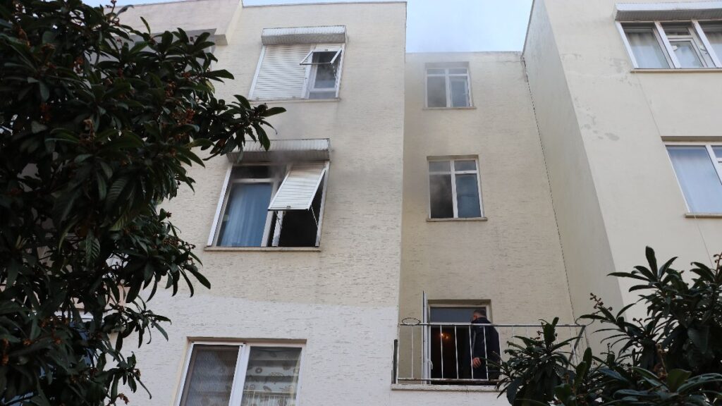 antalyada korkutan ev yangini d6F6mGaq