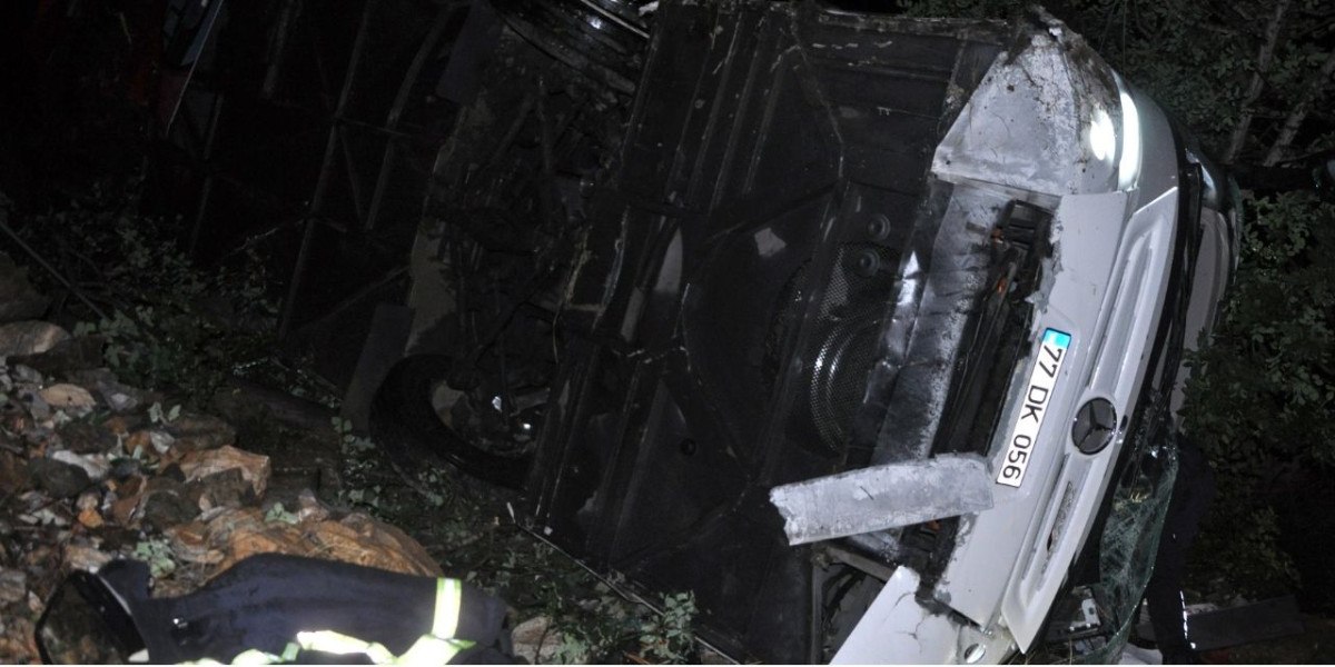 antalyada otobus sarampole yuvarlandi 8i cocuk 33 kisi yarali 0 bheRAq2X