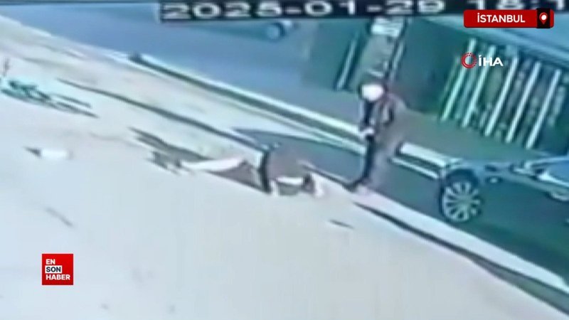 arnavutkoyde bisikletten dusen cocugu tisortunden surukledi VhlwKhLM