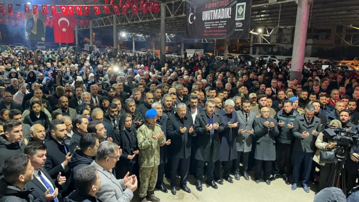 asrin felaketinin 2nci yil donumu kaybedilenler anisina sessiz yuruyusler duzenlendi 1 U7nvhzqv