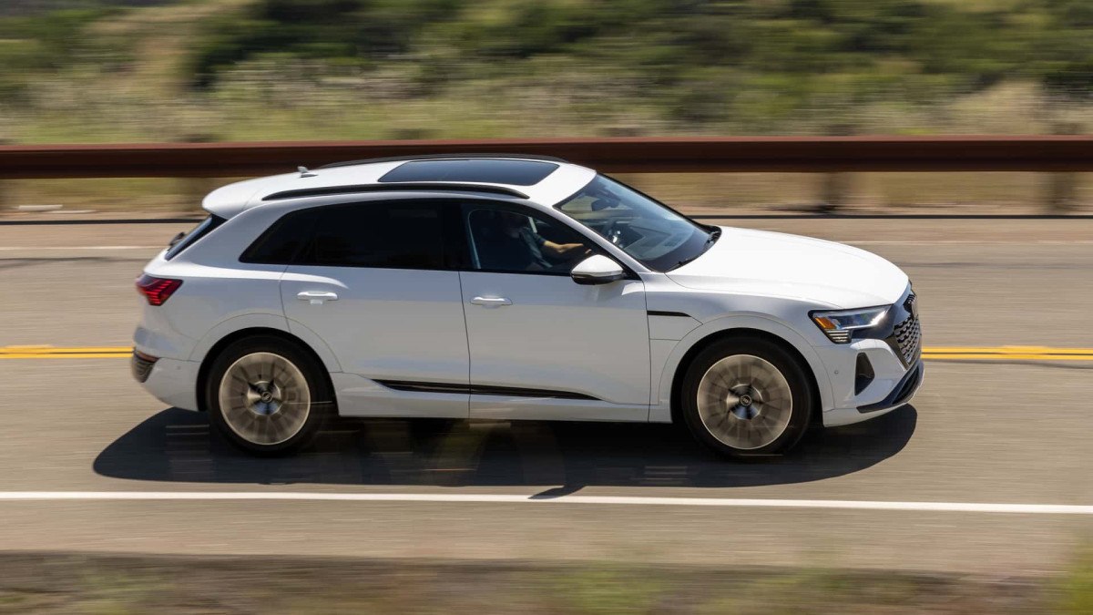 Audi'nin ilk elektrikli SUV modeli Q8 E-Tron yolun sonuna geldi 1 audinin ilk elektrikli suv modeli q8 e tron yolun sonuna geldi 0 k9jcDiDw