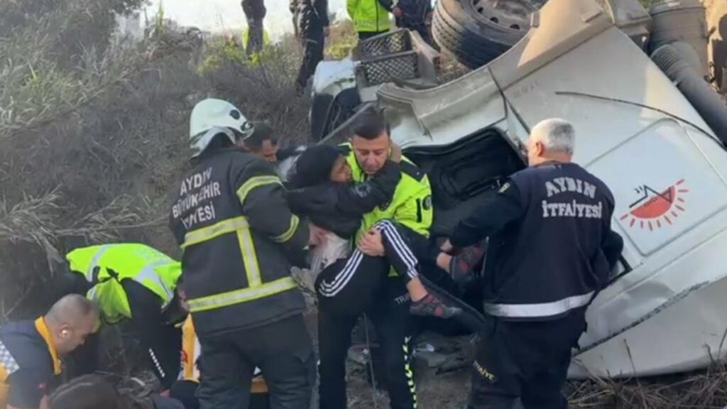 aydinda kiz cocugu kendisini kurtaran polise simsiki sarildi UkHLqL2O