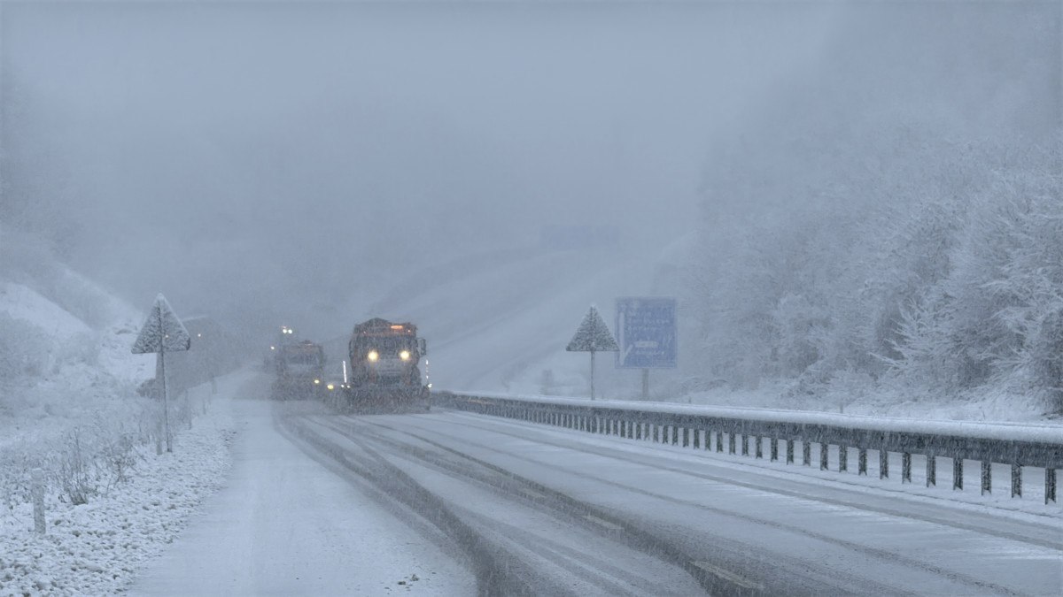 bartinda kar yagisi suruyor 0 OwMsE7du