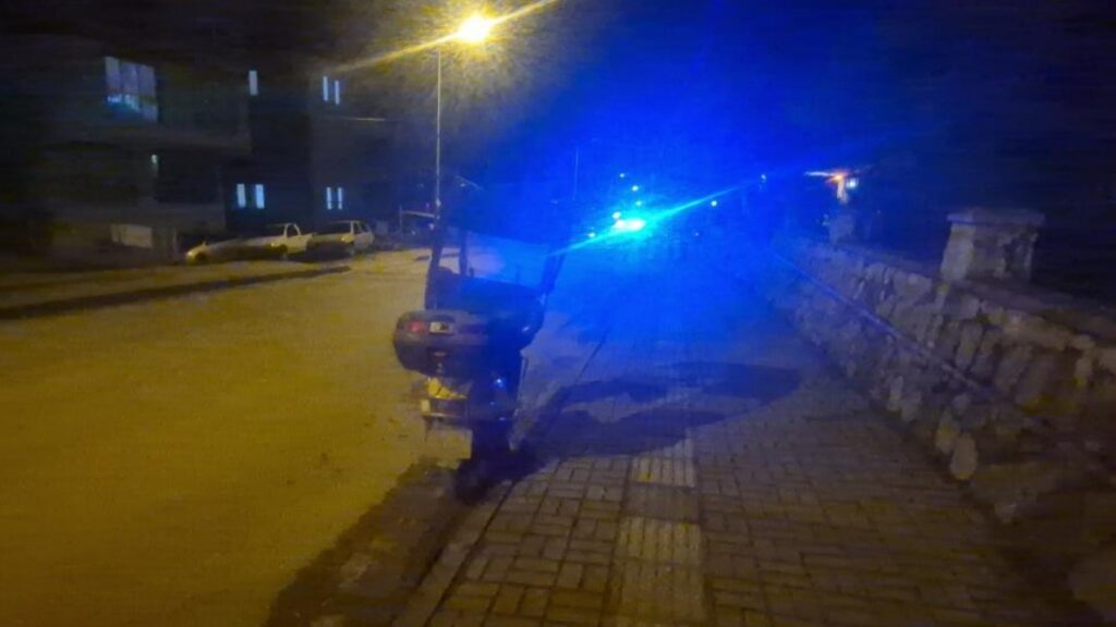 bartinda yolun ortasinda yuruyen engelliye motosiklet carpti prjZArAG