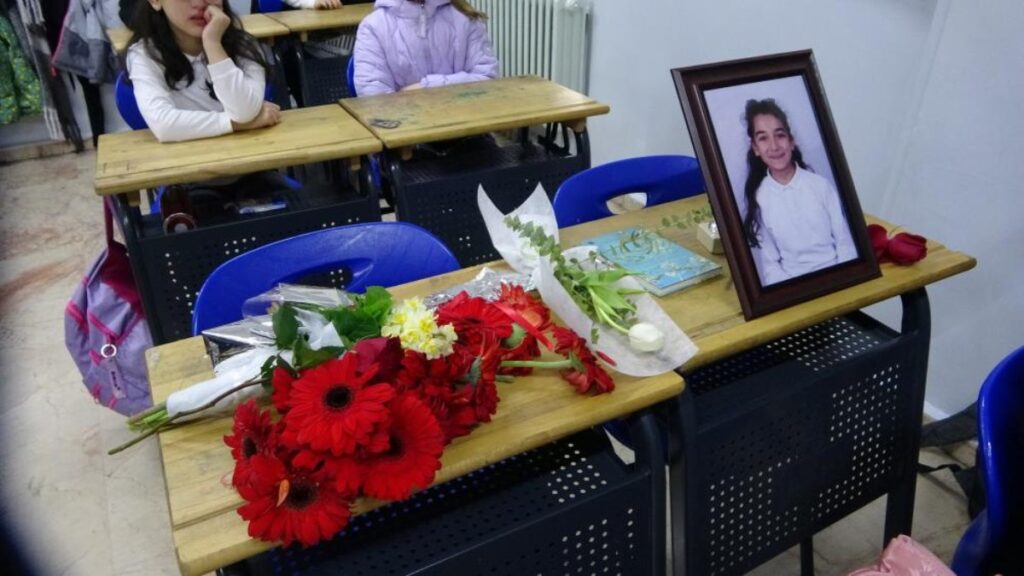 boludaki otel yangininda hayatini kaybetmisti okulu unutmadi NBX2isxk