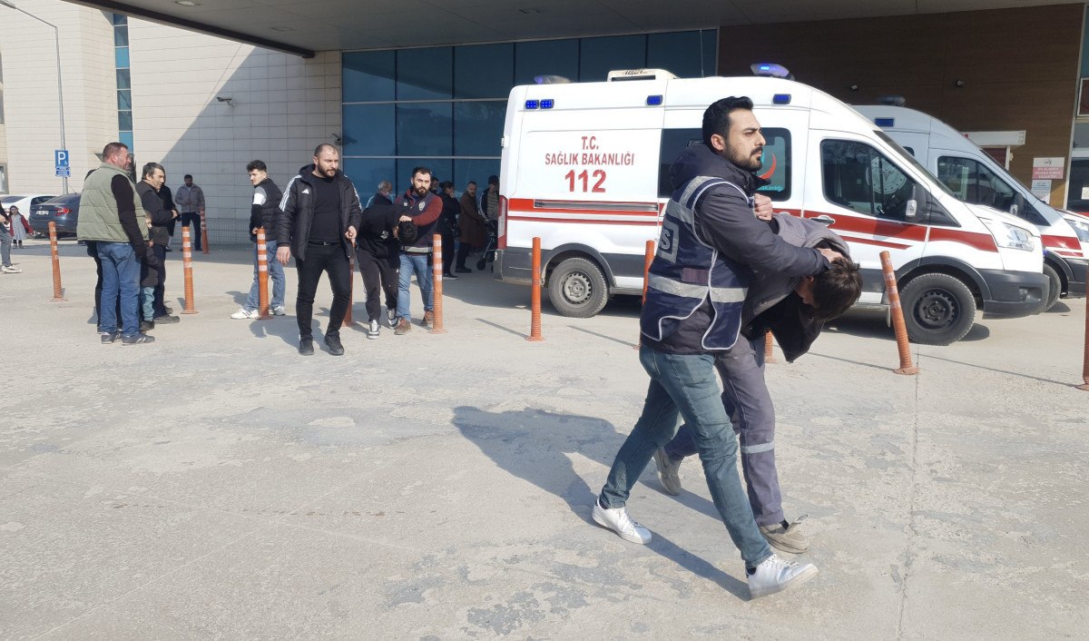 bursada dur ihtarina uymayip polise carpti o anlar kamerada 1 r63XtjEh