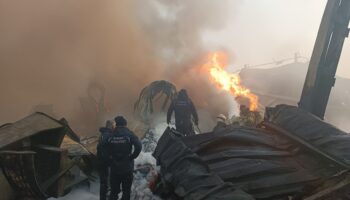 bursada geri donusum fabrikasinda yangin Vw1iMUj6