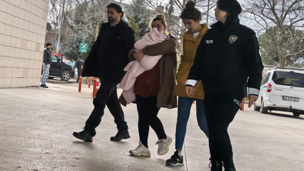 bursada kucaginda bebekle hirsizlik nXz8GSUB