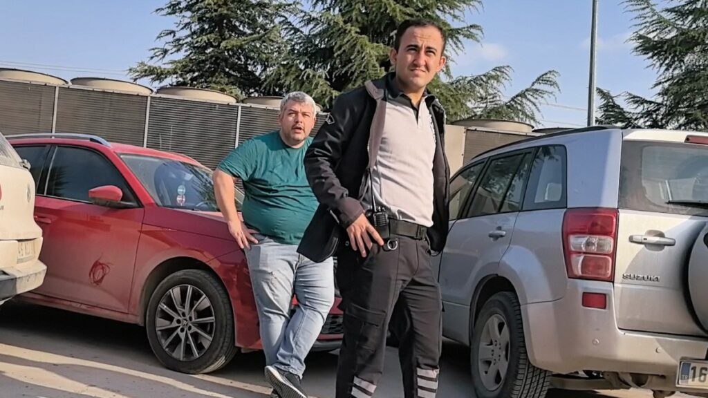 bursada meslektasinin burnunu kiran doktor tutuklandi 4D1JNiej