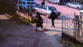 bursada motosikletin carptigi oglunu kucaklayan anne saglik ocagina kostu a1GSNZcb