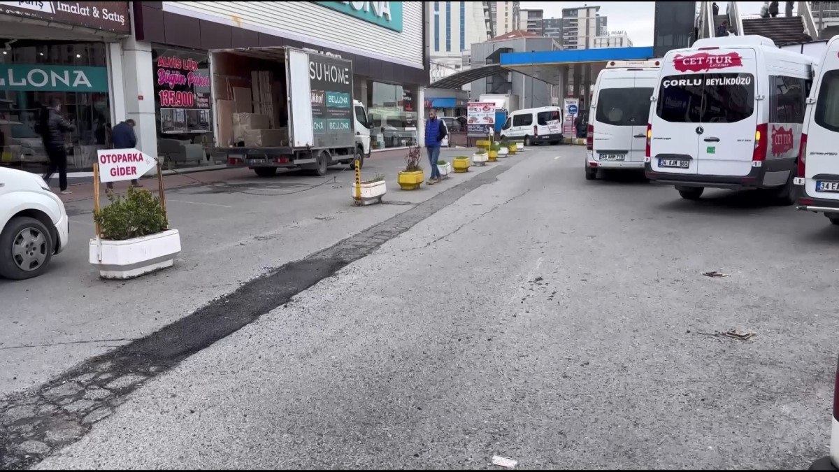 buyukcekmecede minibus soforlerinin beyzbol sopali kavgasi 1 olu 3