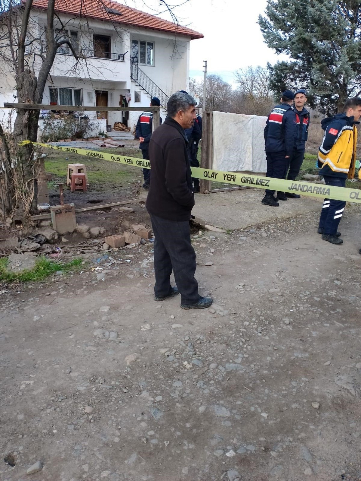 canakkalede dehset cop kovasindan kesik bas cikti 0 FjtsR6yz