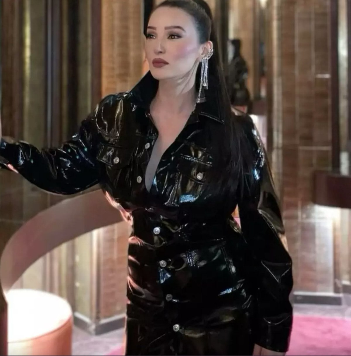 Çarkıfelek'in unutulmaz hosteslerindendi! Emel Özkızıltaş son haliyle konuşuldu 4 carkifelekin unutulmaz hosteslerindendi emel ozkiziltas son haliyle konusuldu 3 cSOZhdRg