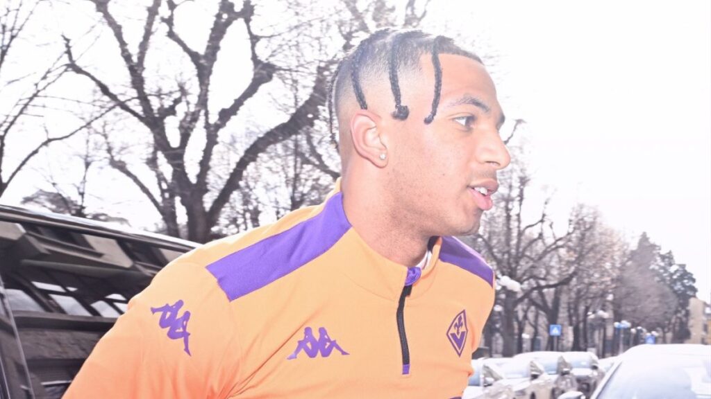 cher ndour fiorentinanin yolunu tuttu sI6YbWf1