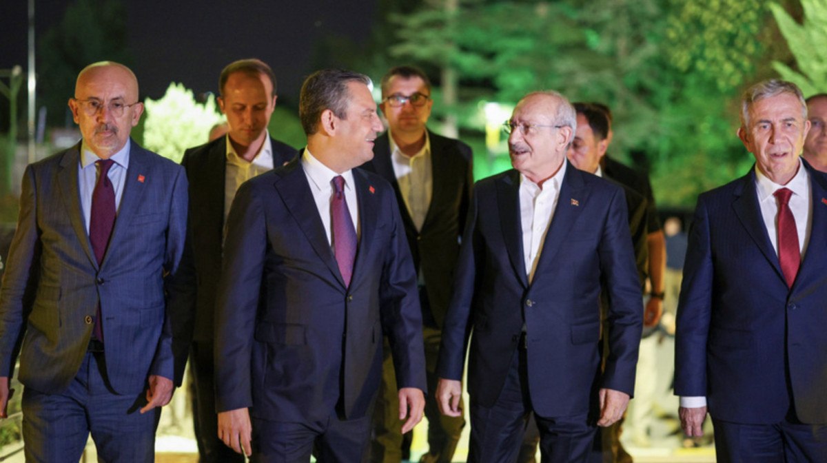 chpli akif hamzacebiden ozele zehir zemberek sozler o koltukta oturmayin 0