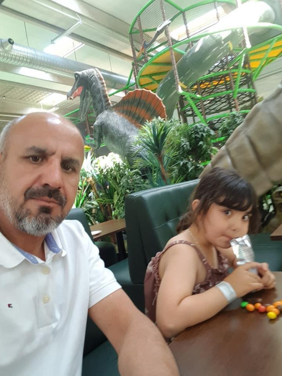 danimarkadan gelip eski esi ile kizini havuzda oldurdu cezasi onandi 2 JhbNfTEB