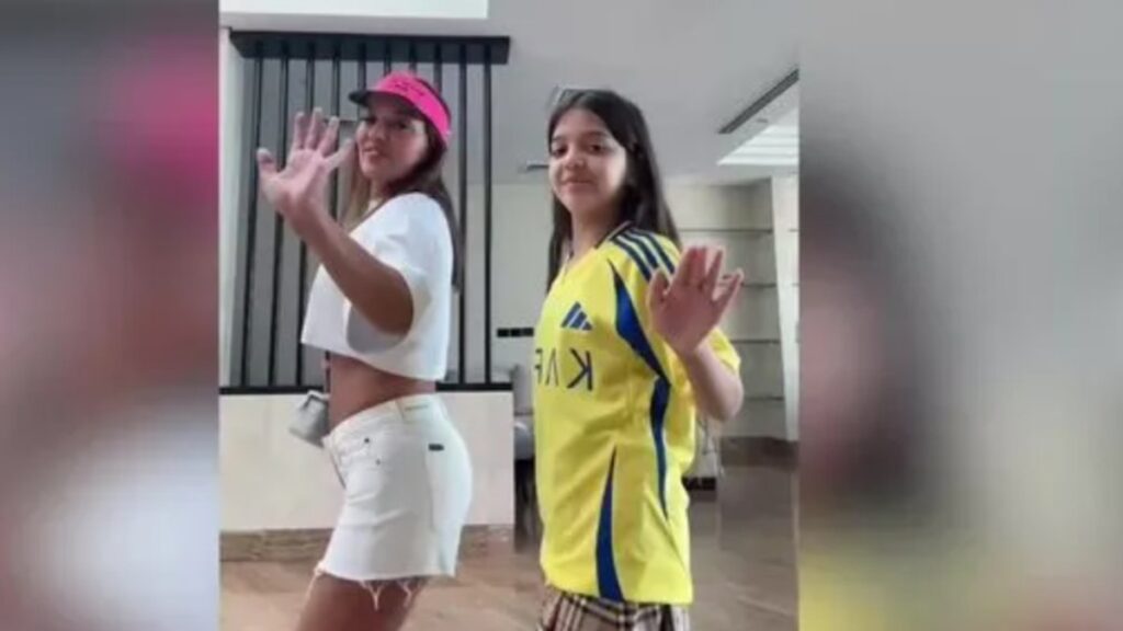 demet akalin kizi hira ile dans etti videoya yorum yagdi jwympakA