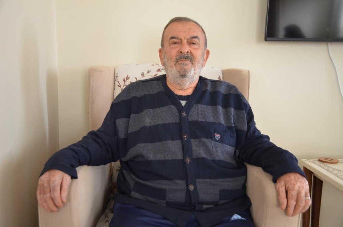 depremde 8 dukkan ve 8 evini kaybetti asla sikayetci degilim 0 3SfyGKTj