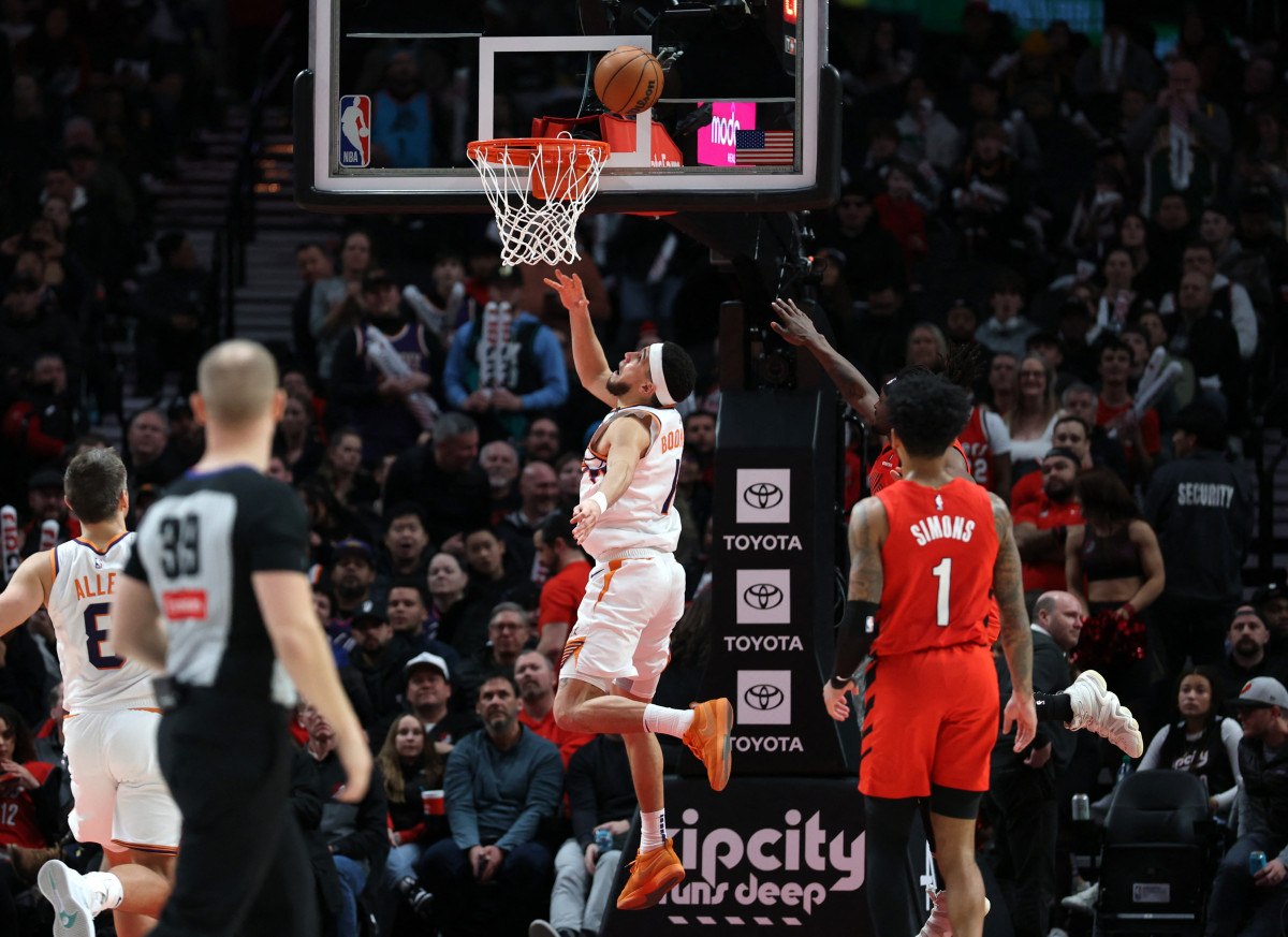 Devin Booker, Phoenix Suns tarihine geçti 1 devin booker phoenix suns tarihine gecti 0 aQyURP42