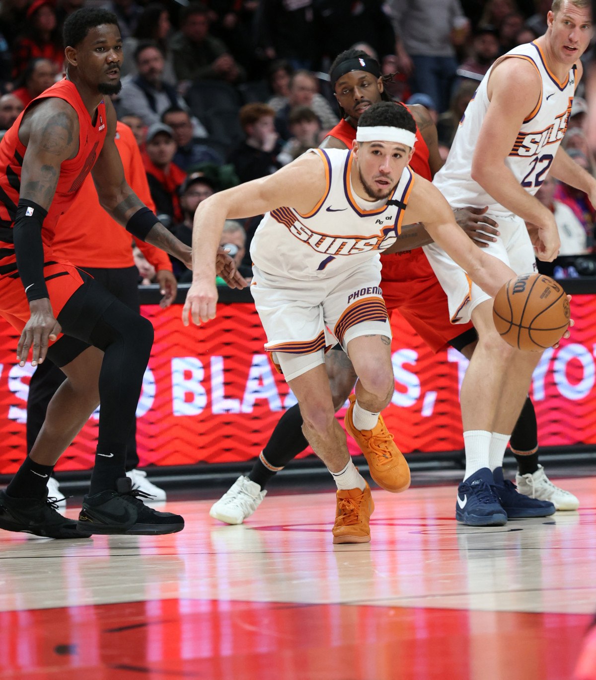 Devin Booker, Phoenix Suns tarihine geçti 2 devin booker phoenix suns tarihine gecti 1 2wzDbSDk