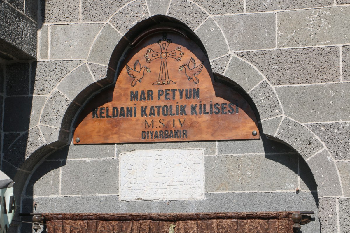 diyarbakirda bulunan kiliselere yerli yabanci turist akini 1 mjJB9F5d