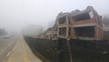 edirnede depreme dayaniksiz bina saniyeler icinde yerle bir oldu BUVp6KvW